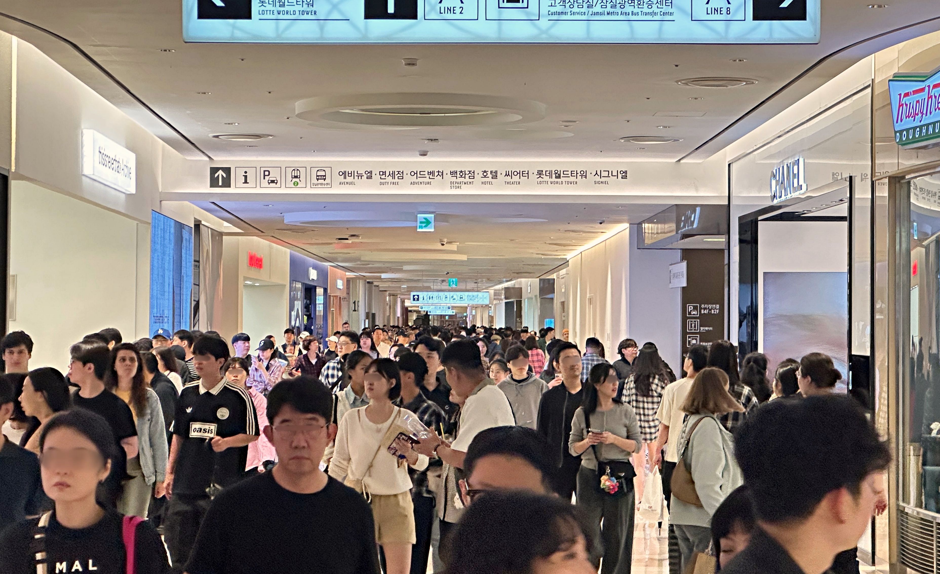 롯데백화점, 10월 황금연휴에 외국인 매출 40% 껑충... K-패션 강세 4120-Image